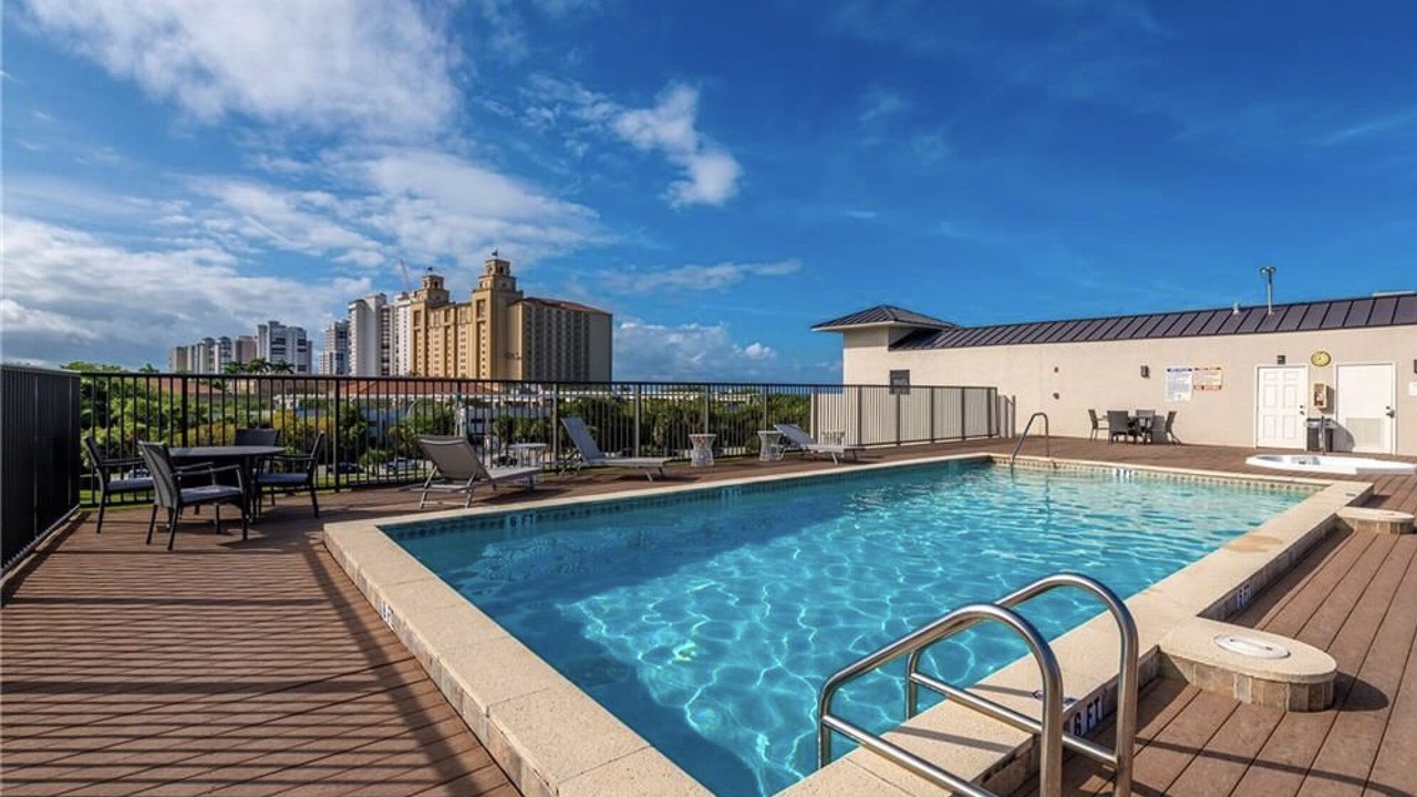 Photo of Outdoor in Vanderbilt Beach