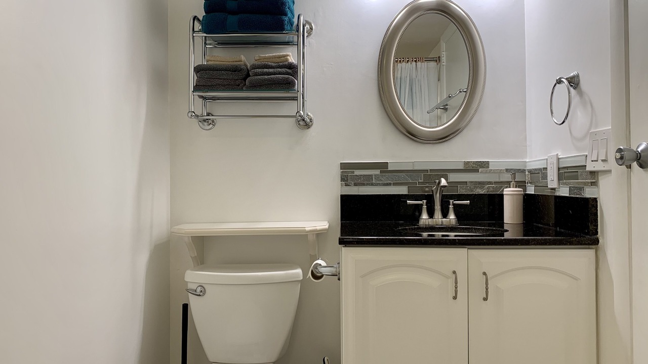 Photo of Bathroom in Vanderbilt Beach