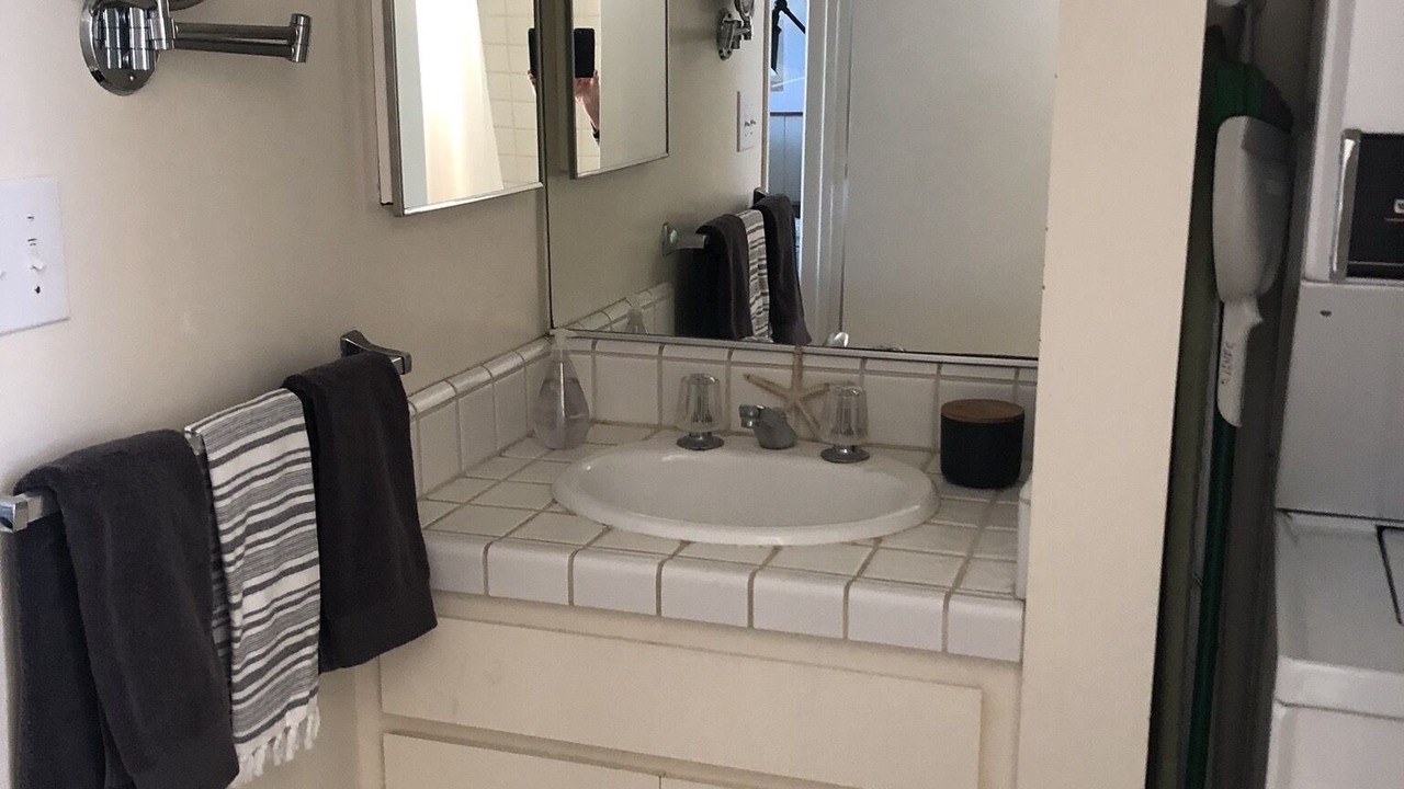 Photo of Bathroom in Carpinteria