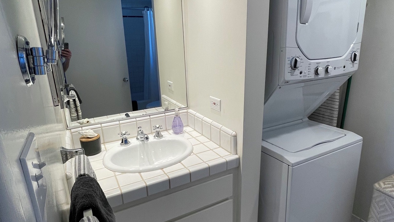 Photo of Bathroom in Carpinteria