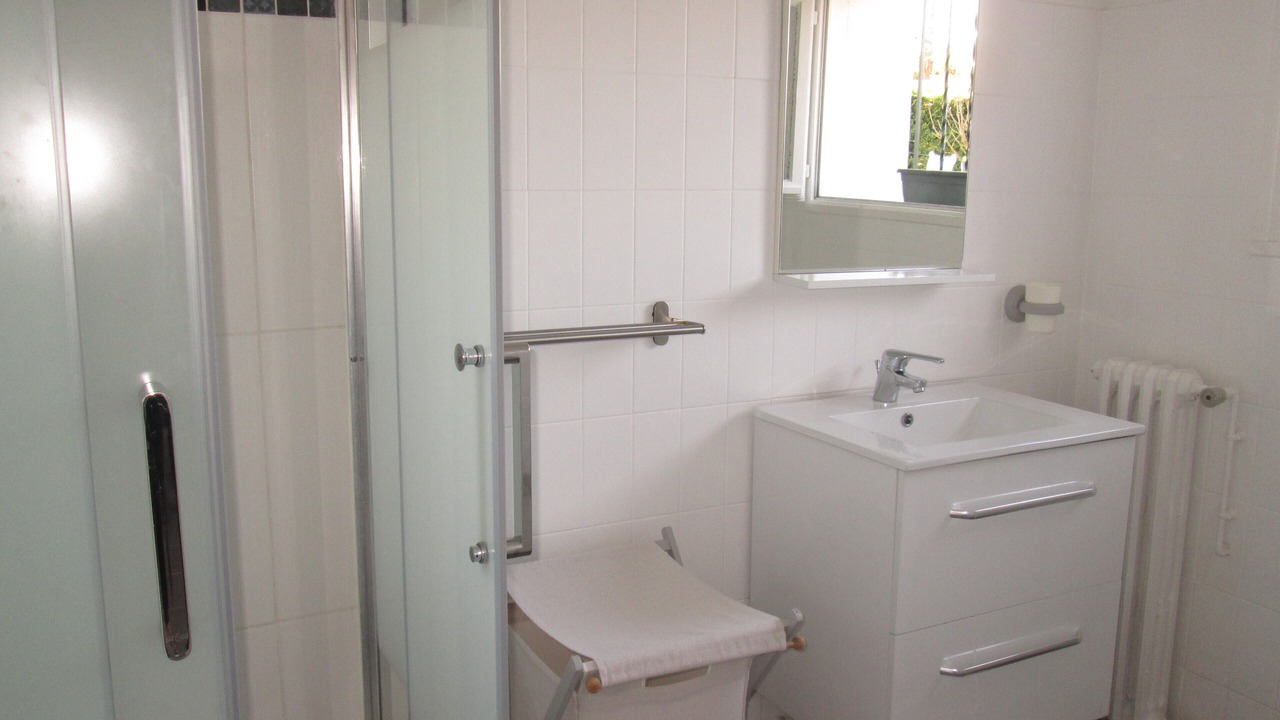 Photo of Bathroom in Mouguerre