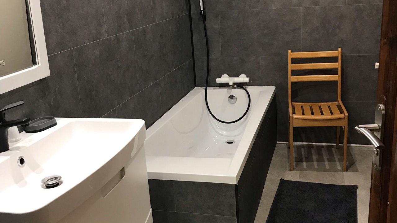 Photo of Bathroom in La Capelle-les-Boulogne