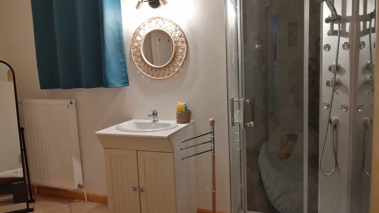 Photo of Bathroom in Favieres