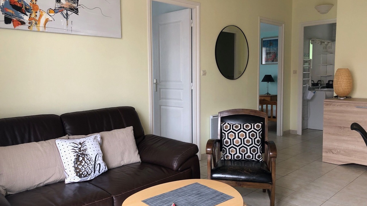 Photo of Livingroom in Angles