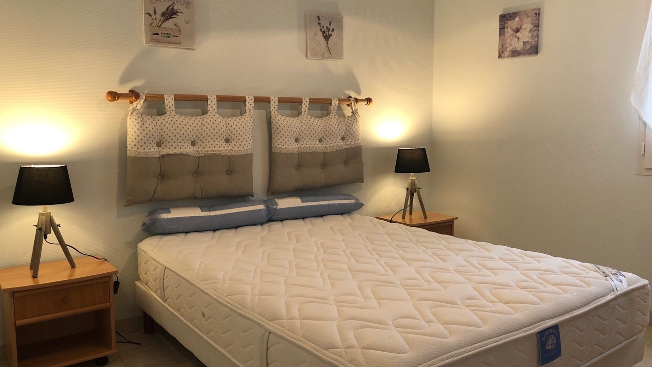 Photo of Bedroom in Angles