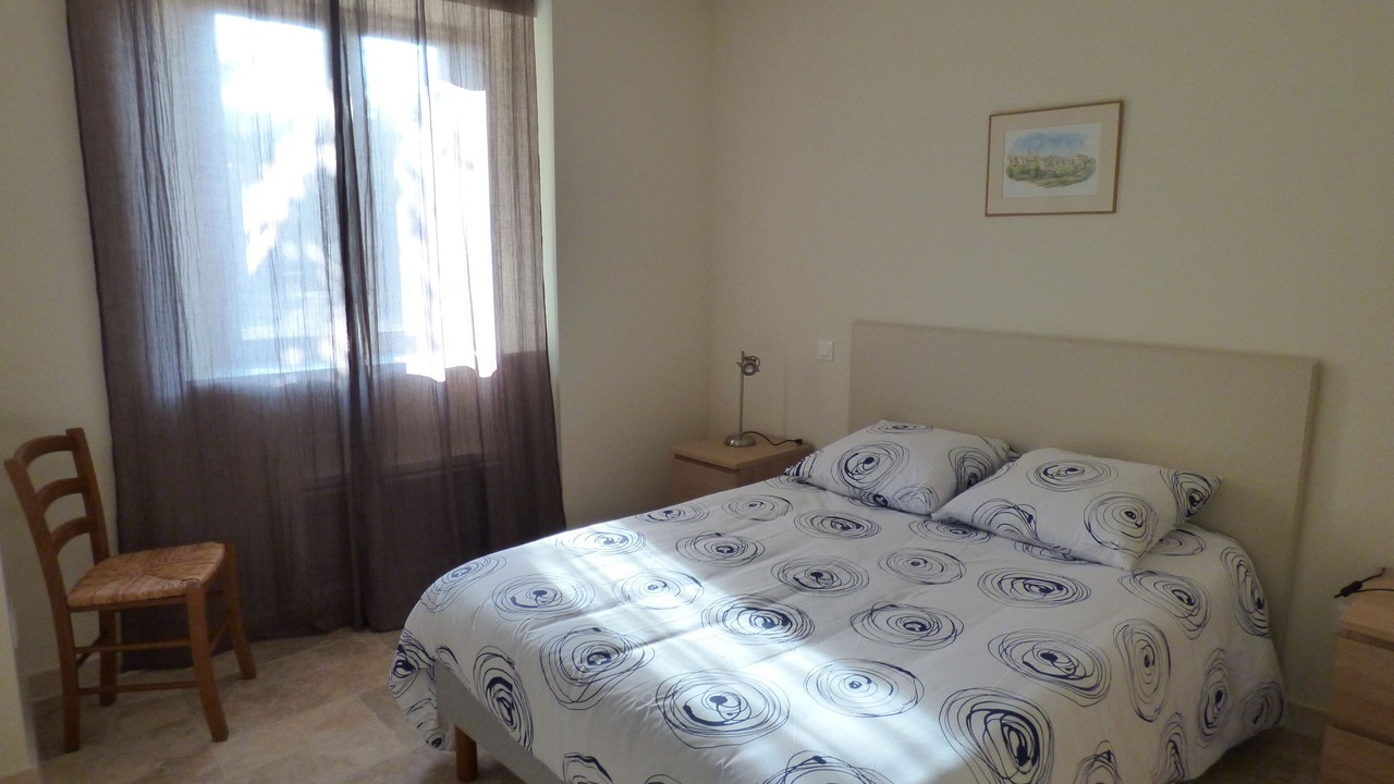 Photo of Bedroom in Cadenet