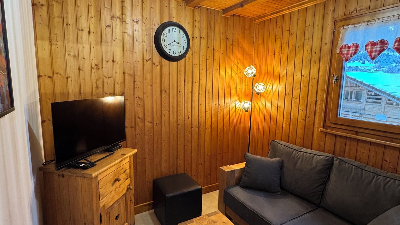 Photo of Livingroom in Thones