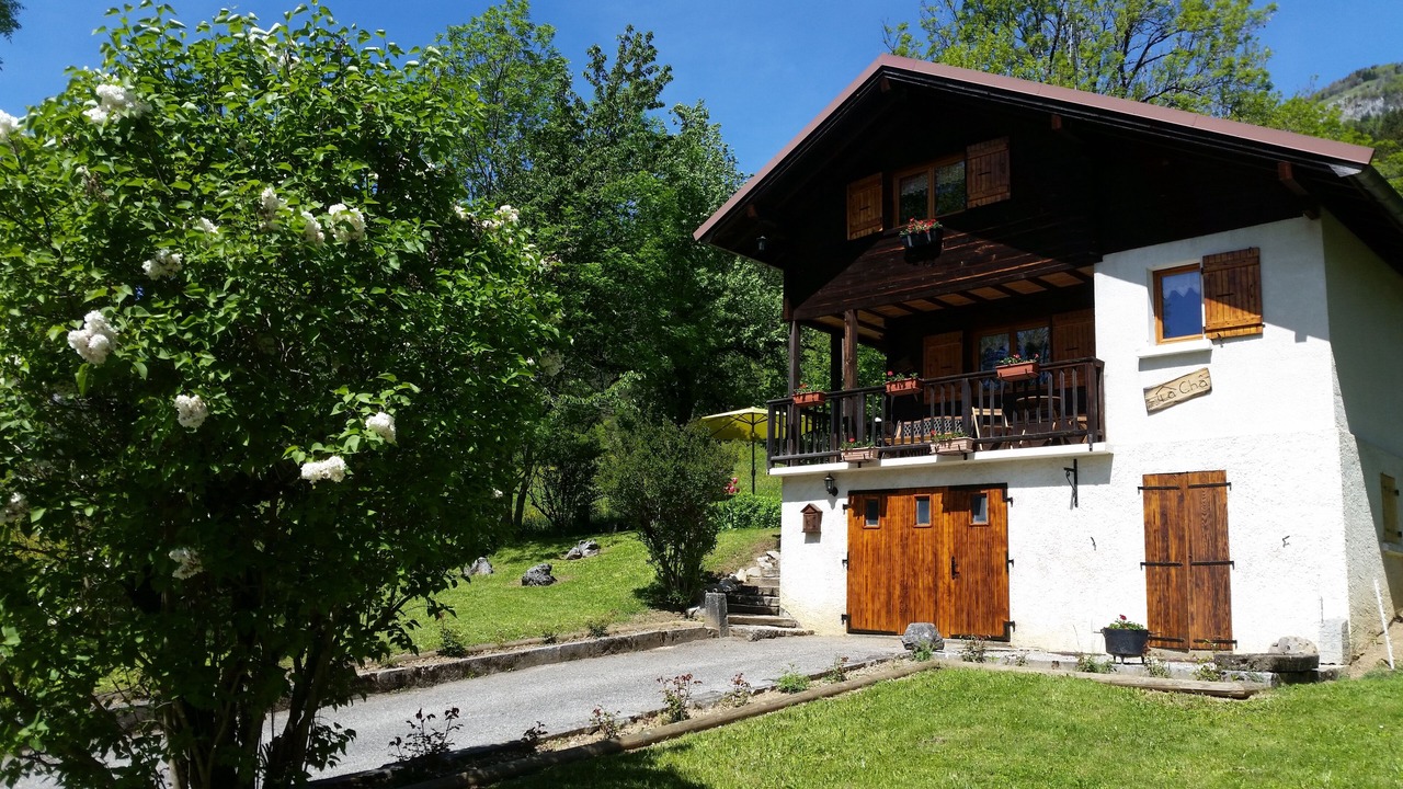 Photo of Outdoor in Thones