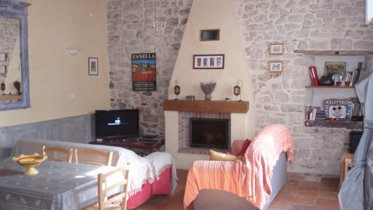 Photo of Livingroom in Saint-Remeze
