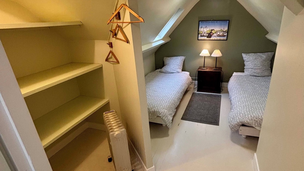 Photo of Bedroom in Neville