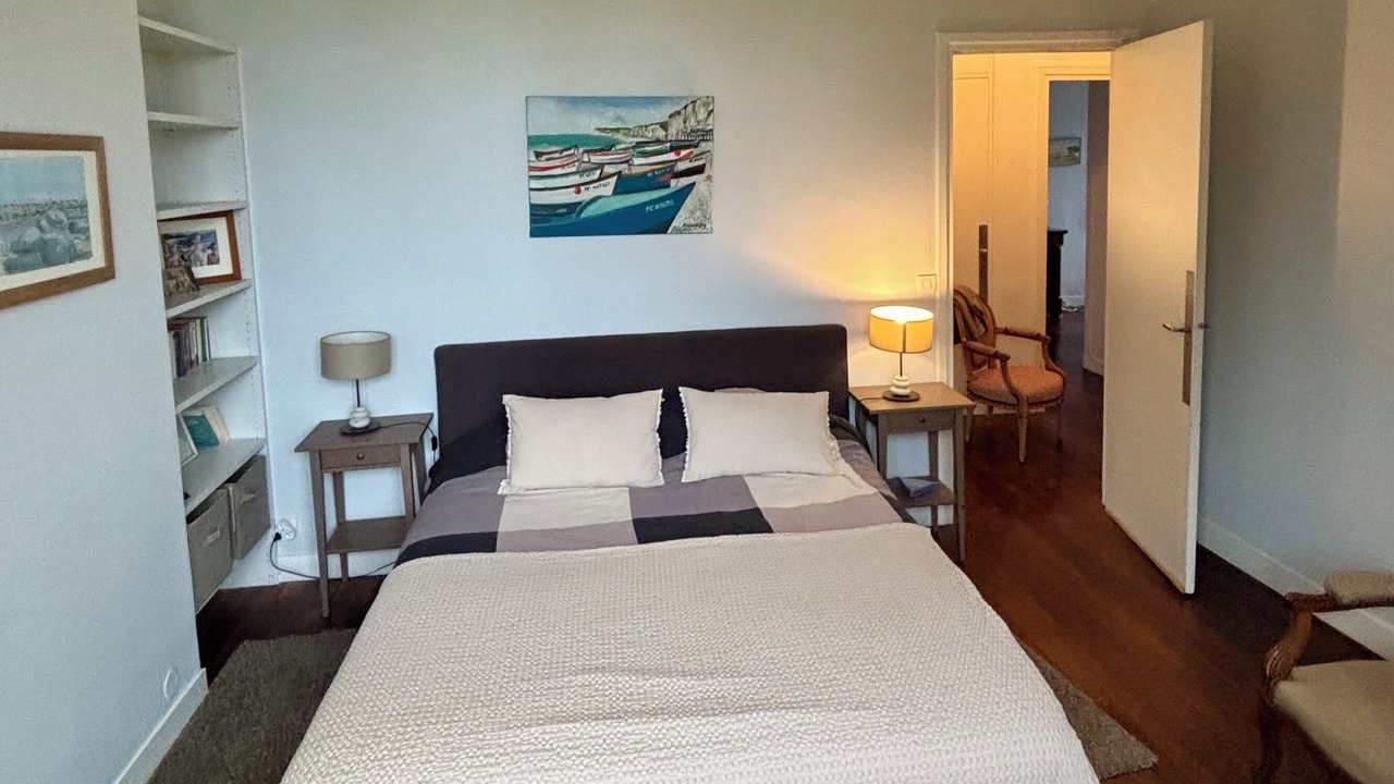 Photo of Bedroom in Neville