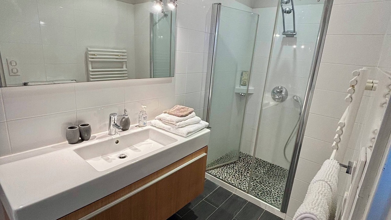 Photo of Bathroom in Neville