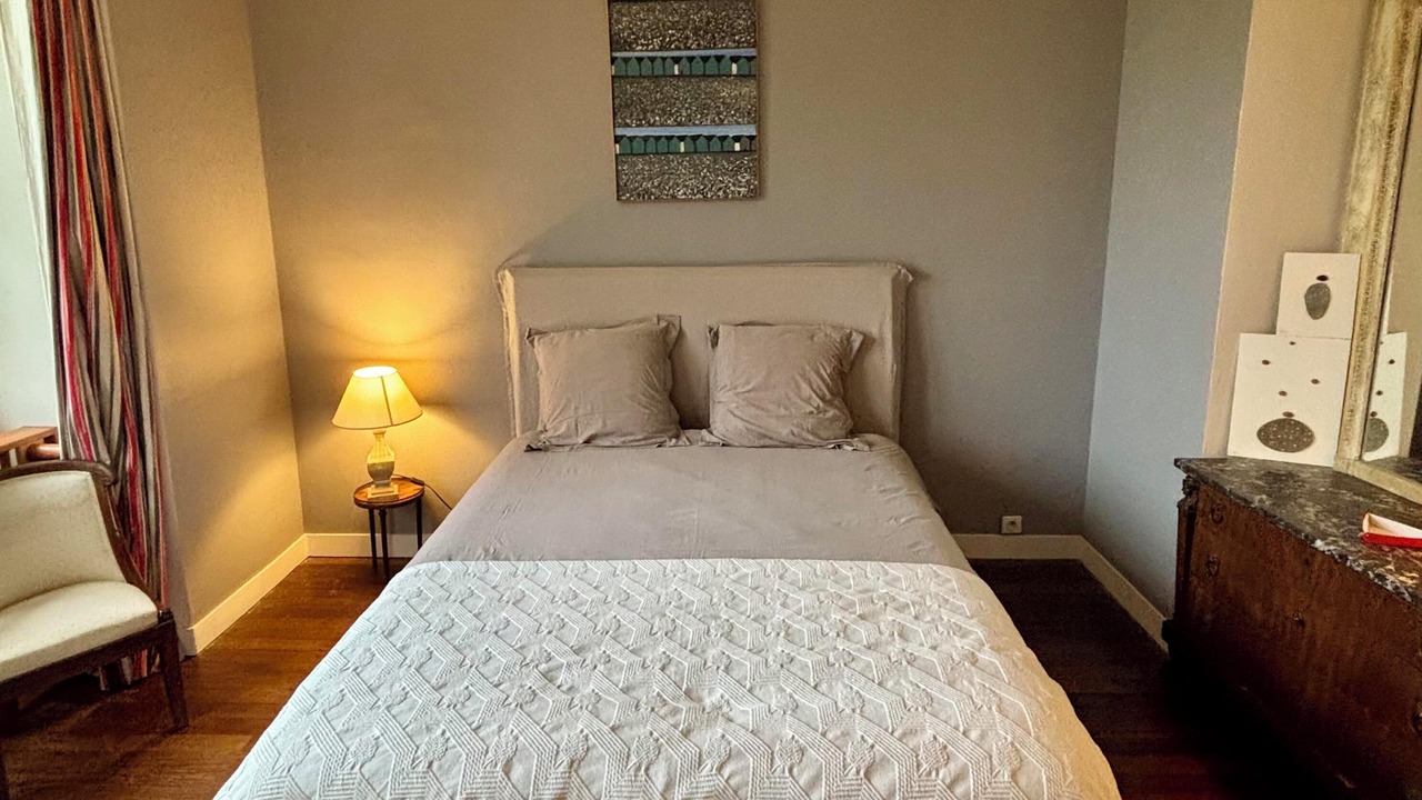 Photo of Bedroom in Neville