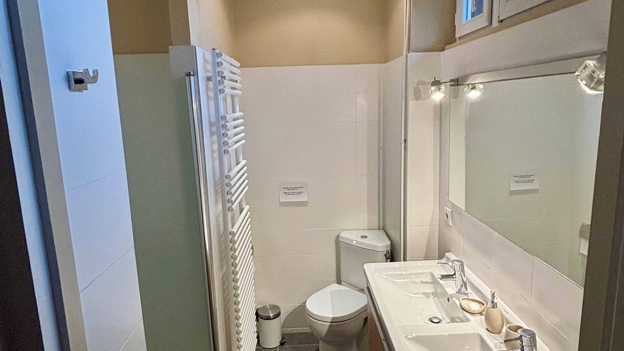 Photo of Bathroom in Neville