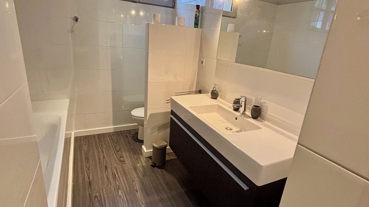 Photo of Bathroom in Neville