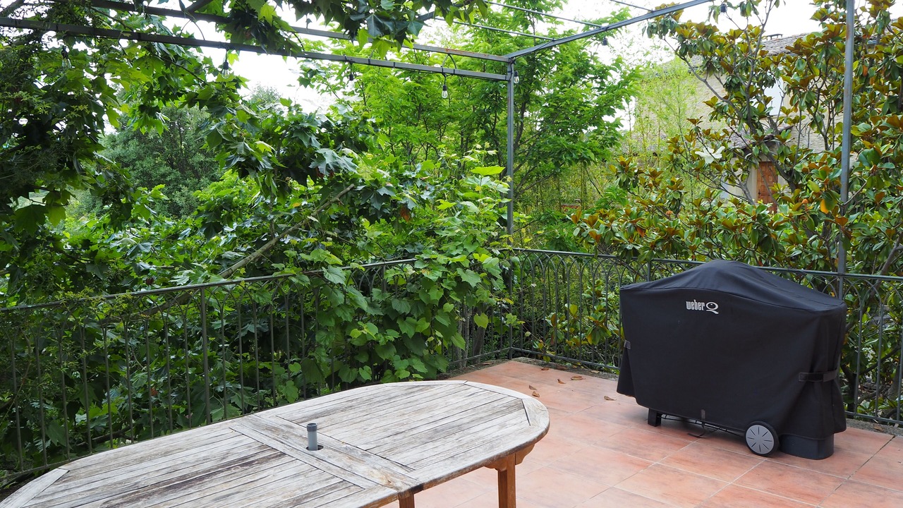 Photo of Patio Balcony in Saint-Andre-de-Roquepertuis
