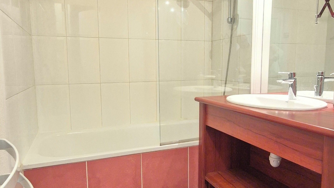 Photo of Bathroom in Pornichet