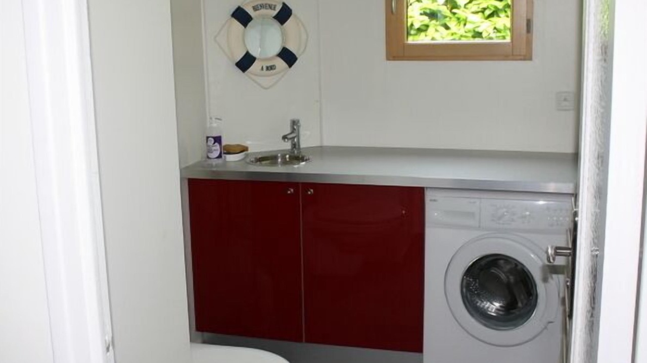 Photo of Bathroom in Redene