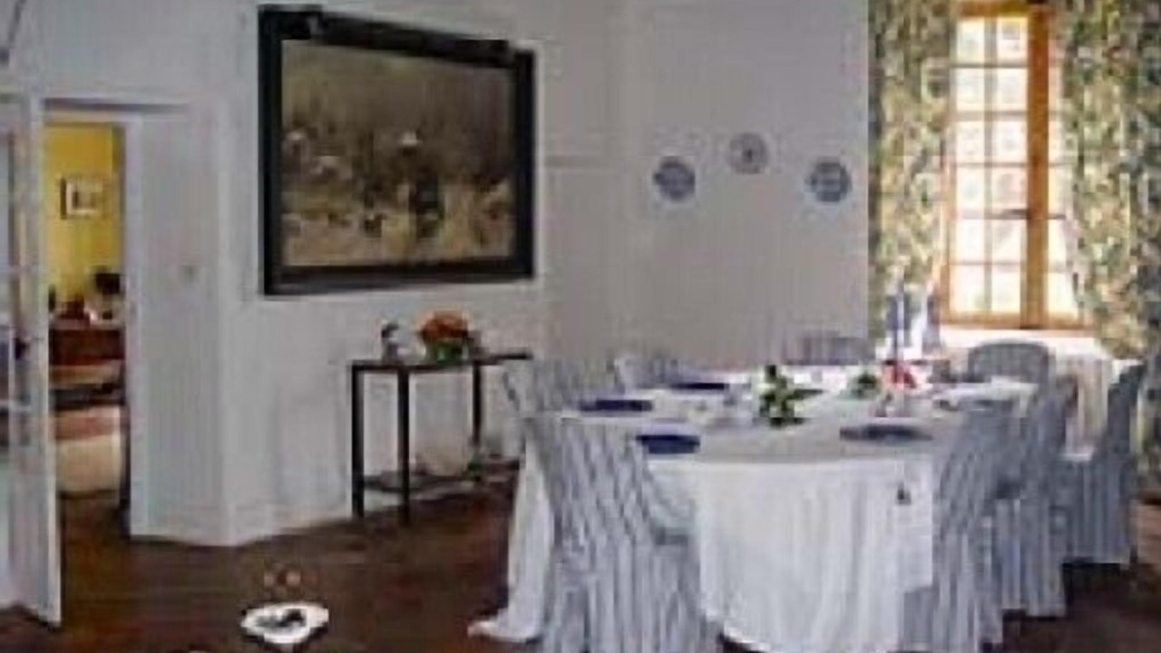 Photo of Others in Perreux