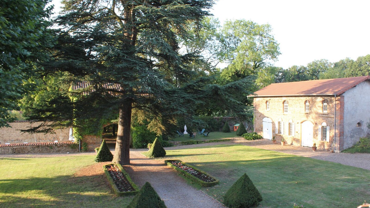 Photo of Outdoor in Perreux