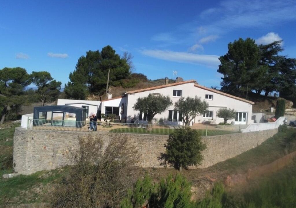 Photo of Outdoor in Montirat