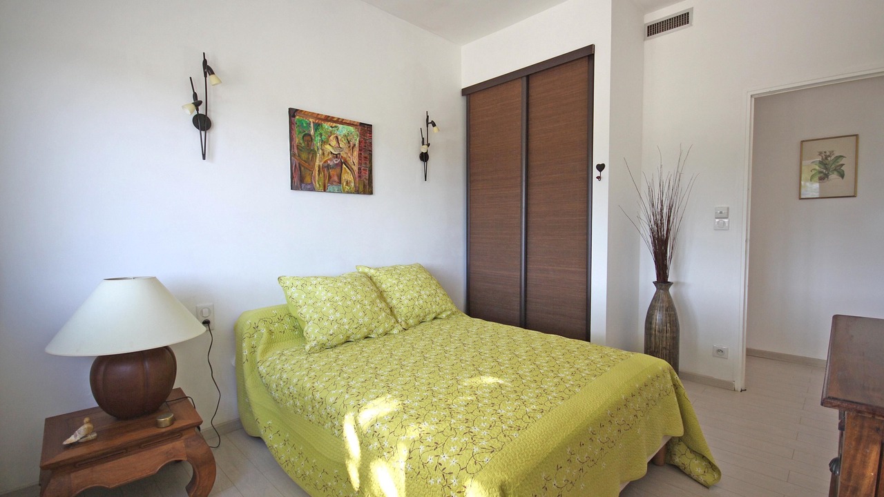 Photo of Bedroom in Montirat