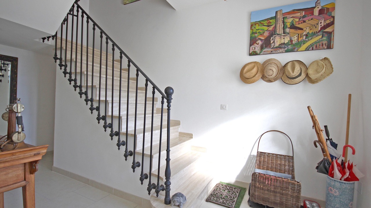 Photo of Others in Montirat