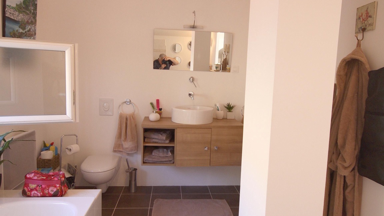 Photo of Bathroom in Montirat