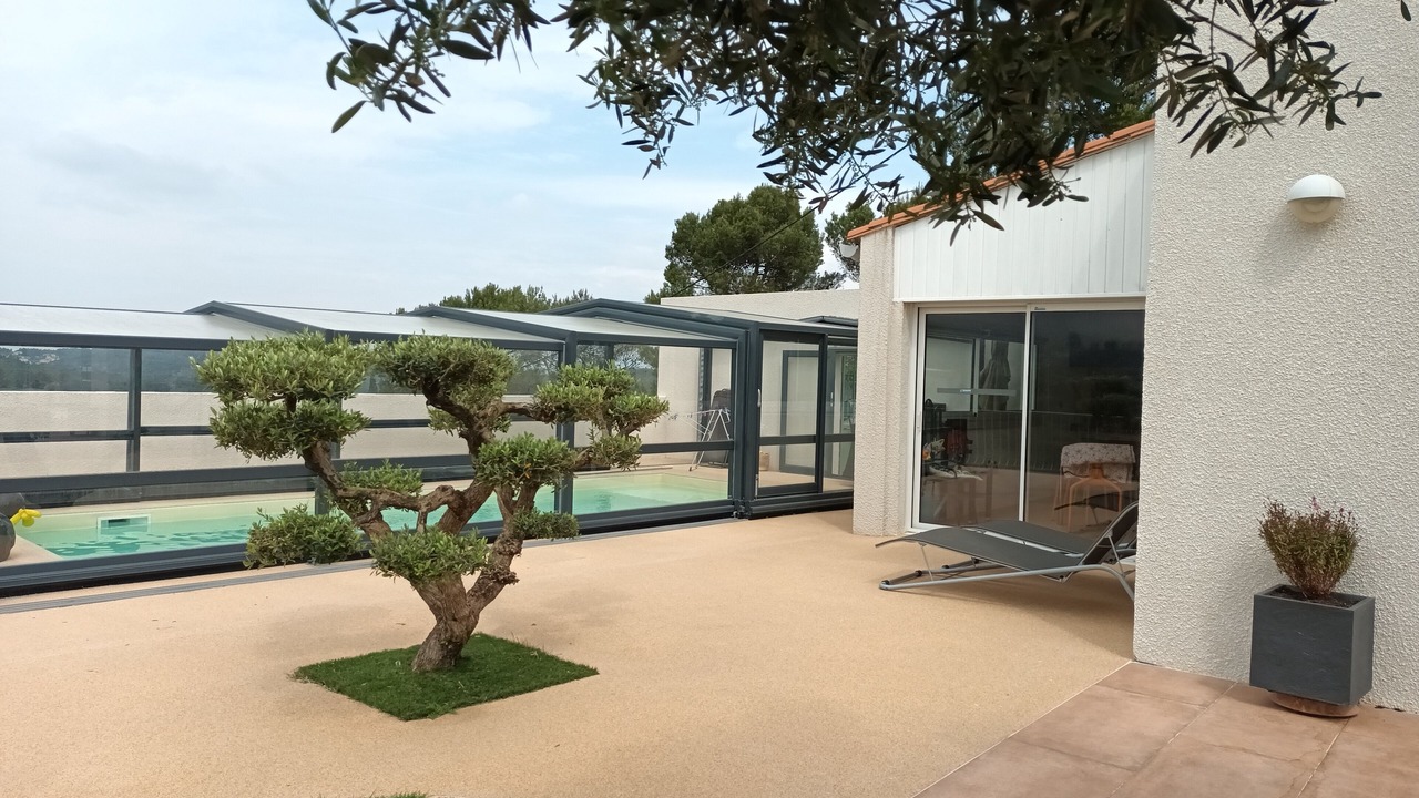 Photo of Outdoor in Montirat