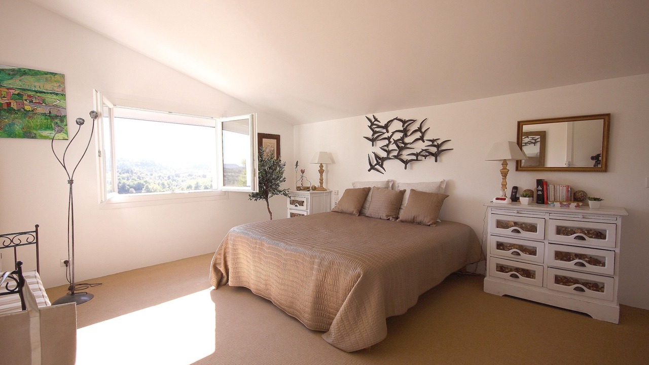 Photo of Bedroom in Montirat