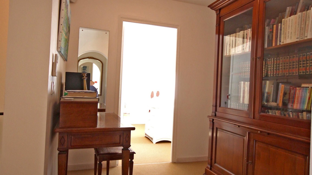 Photo of Others in Montirat