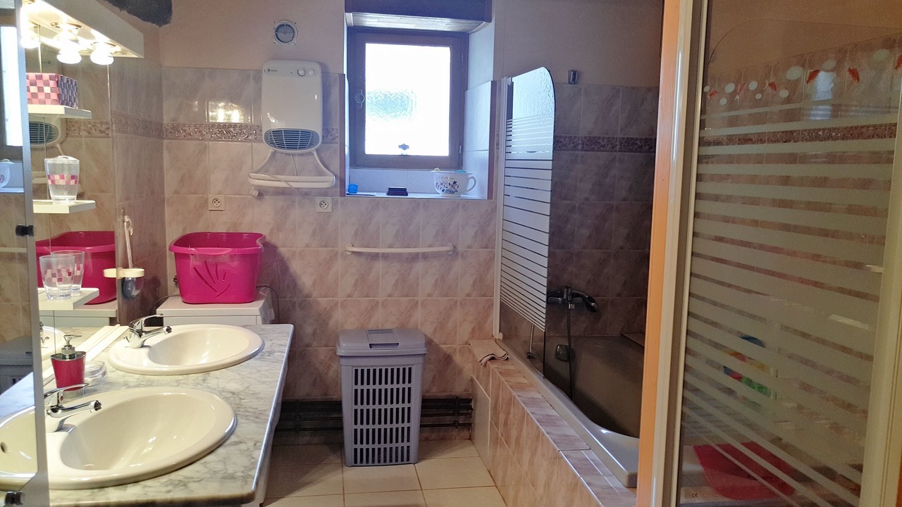 Photo of Bathroom in Saint-Germain-du-Salembre