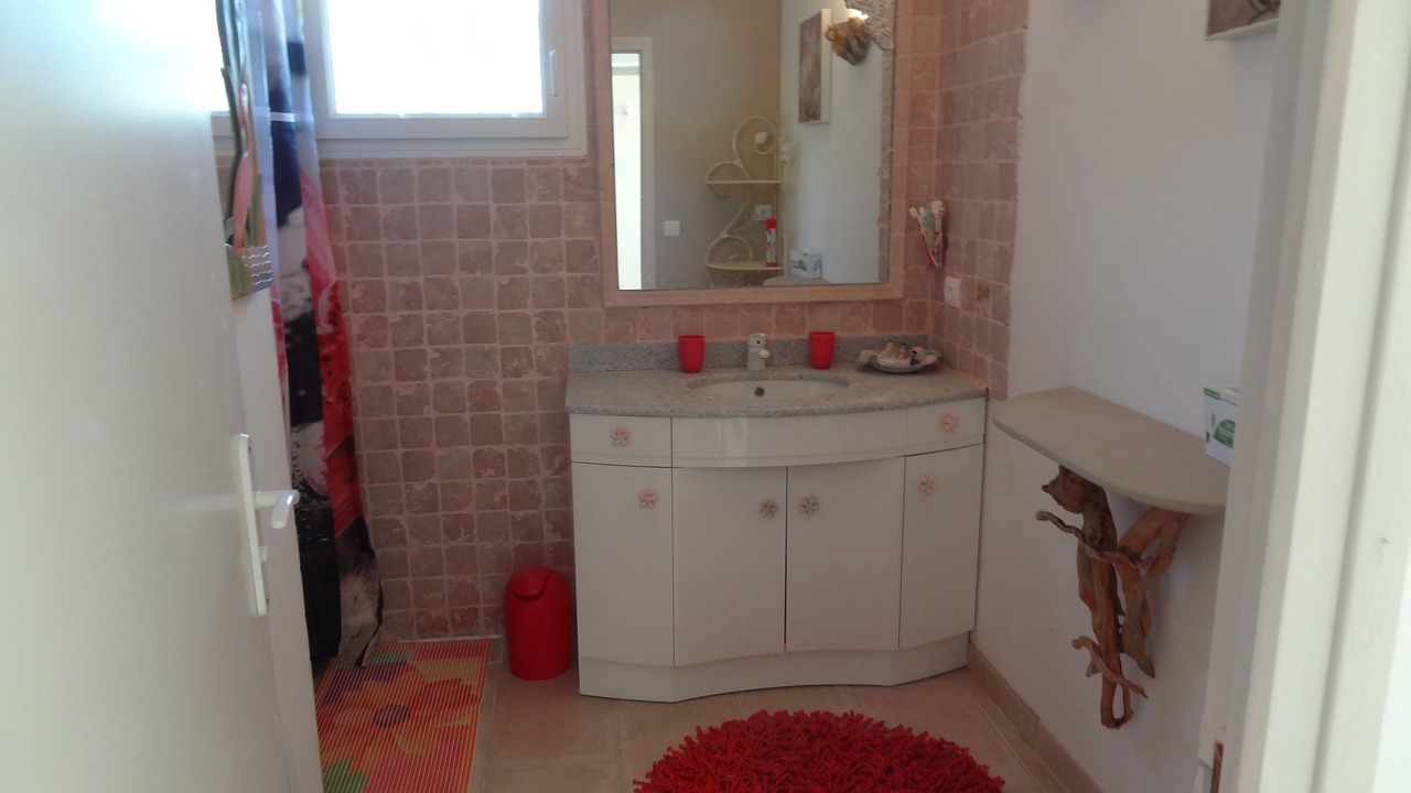 Photo of Bathroom in Manosque
