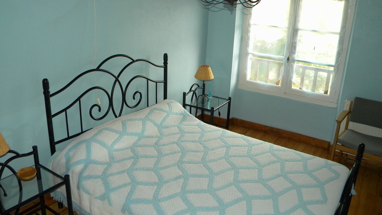Photo of Bedroom in Castelnau-de-Brassac