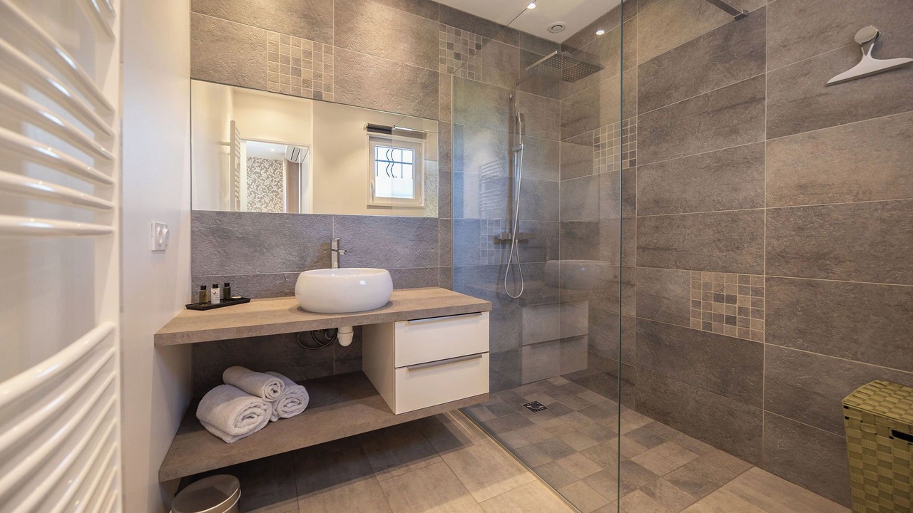 Photo of Bathroom in Saint-Alban-sous-Sampzon