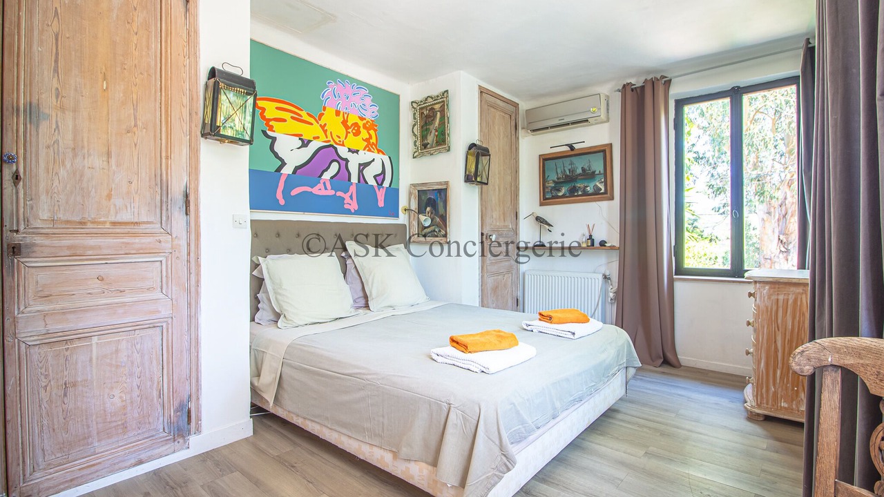 Photo of Bedroom in Gassin