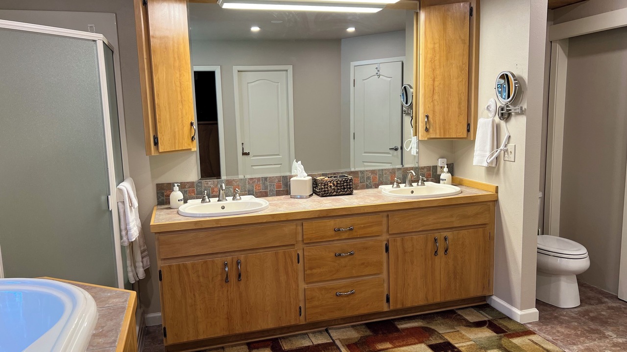 Photo of Bathroom in C-Road