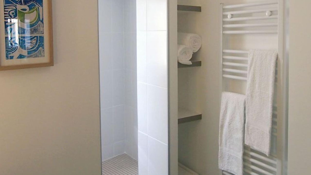 Photo of Bathroom in Minimes - Barriere de Paris