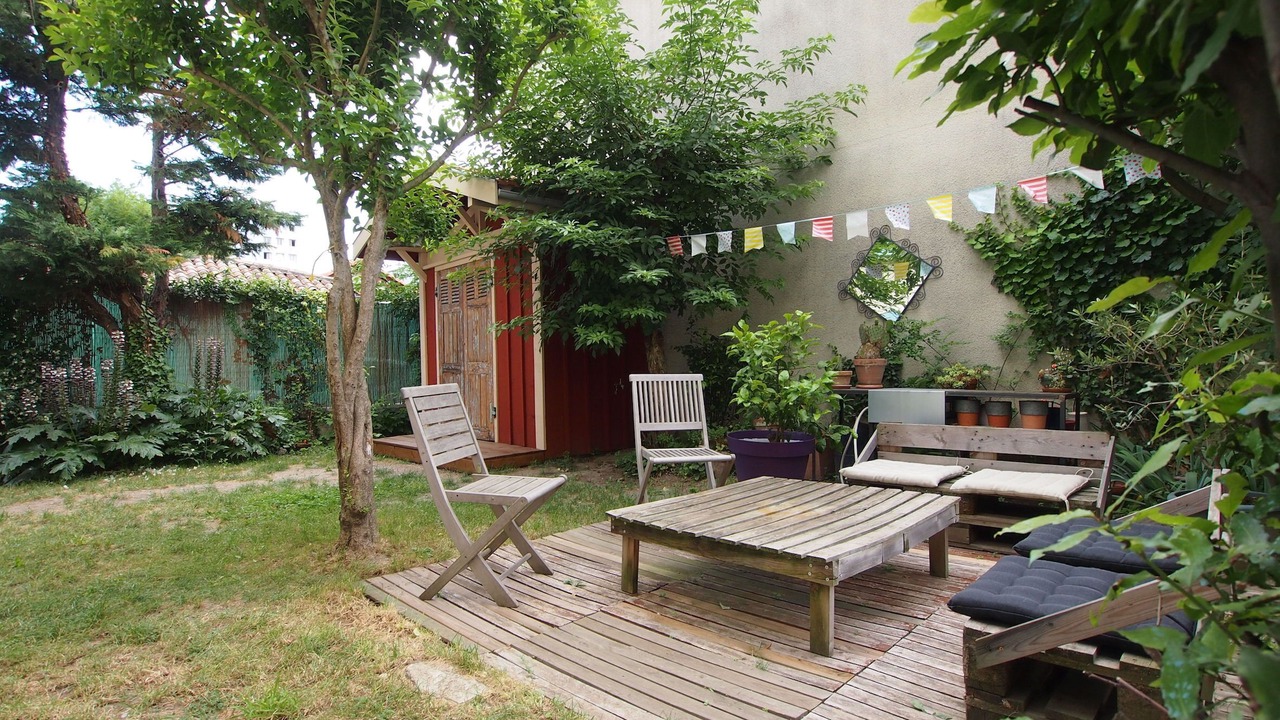 Photo of Patio Balcony in Minimes - Barriere de Paris