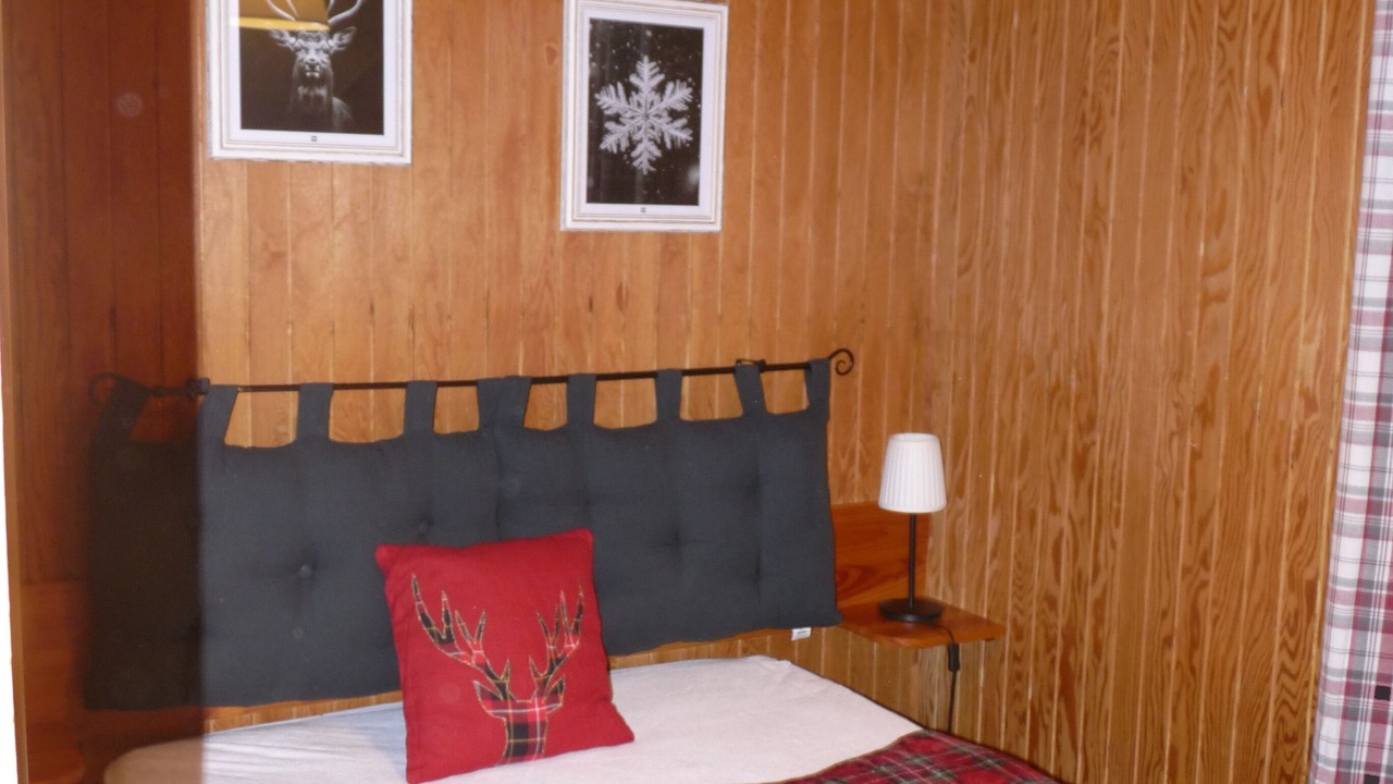 Photo of Bedroom in Moux-en-Morvan