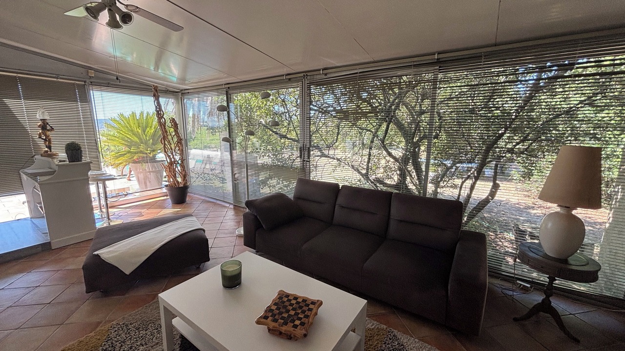 Photo of Livingroom in Saint-Just