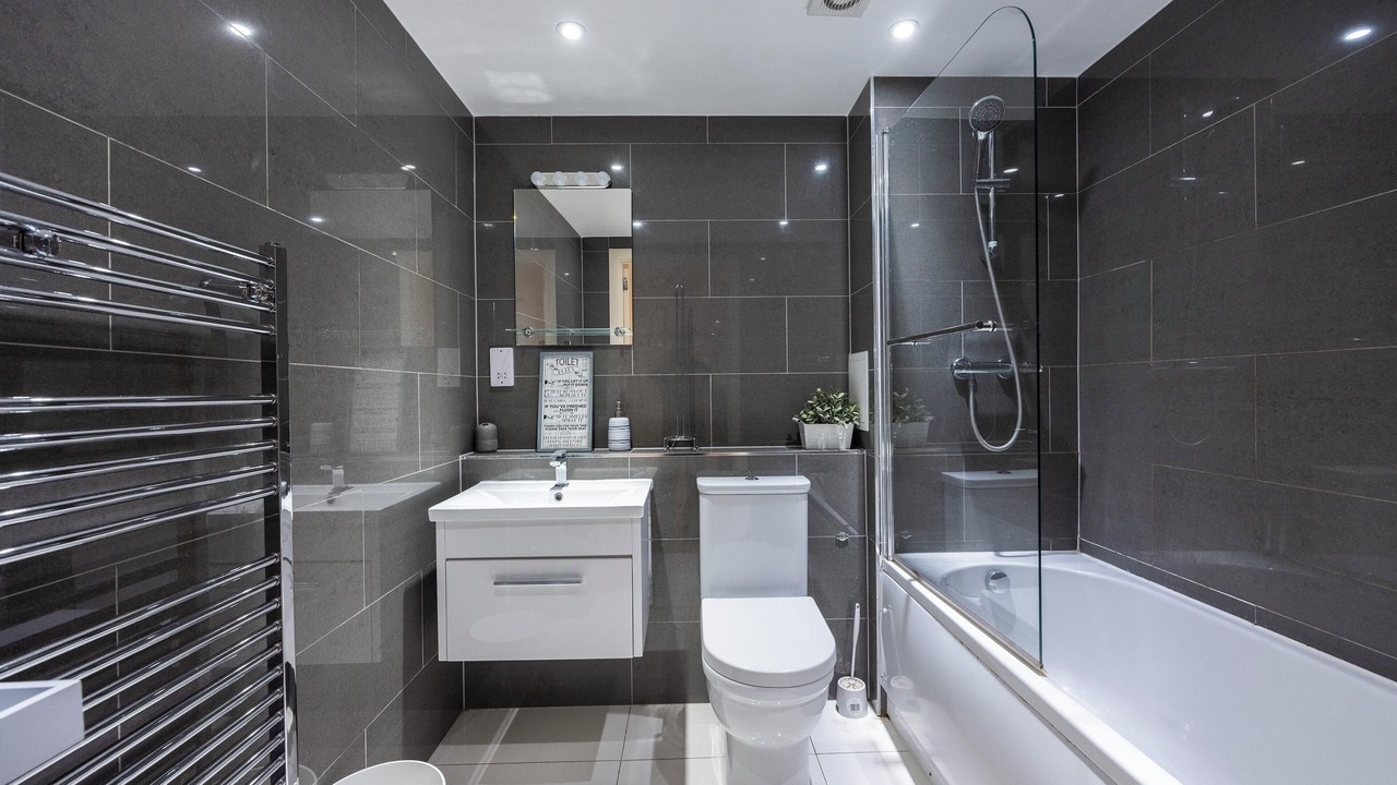 Photo of Bathroom in Limehouse