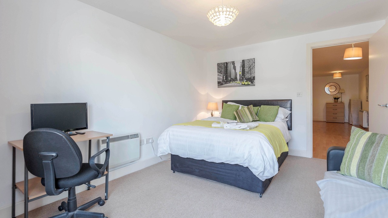 Photo of Bedroom in Limehouse