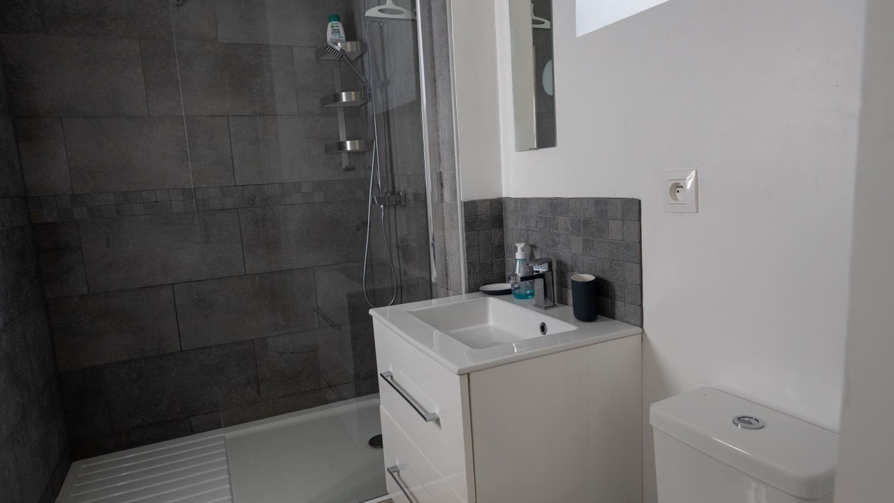 Photo of Bathroom in Avon-les-Roches