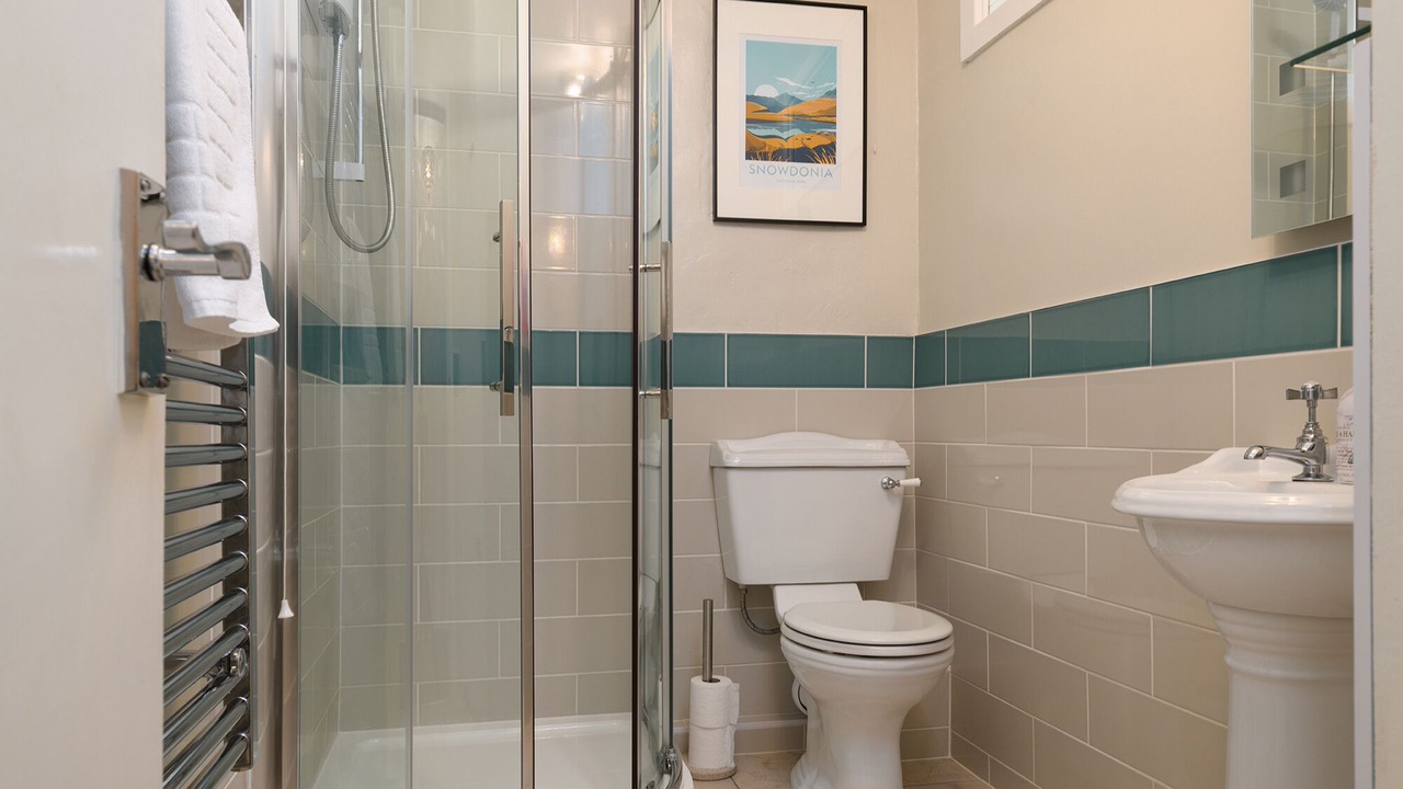 Photo of Bathroom in Rhyd Ddu