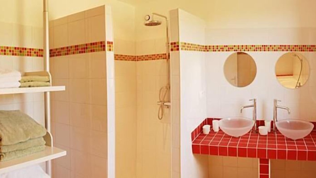 Photo of Bathroom in Lafrancaise