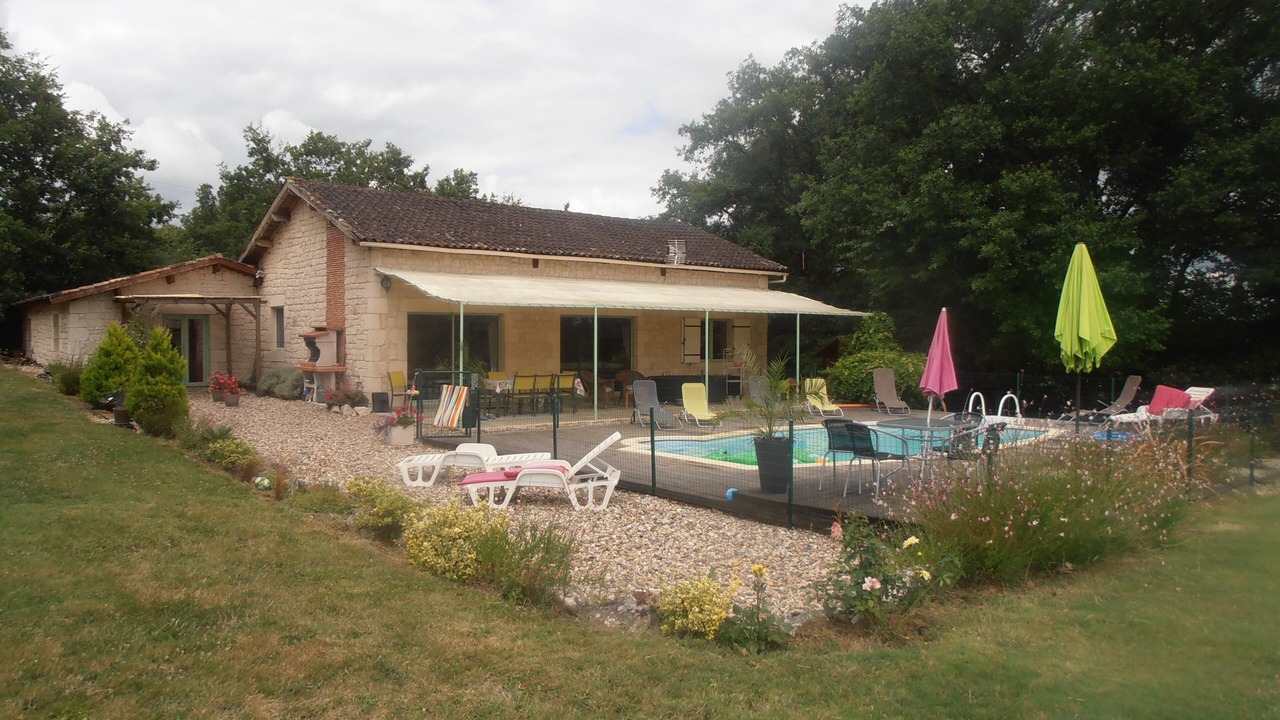 Photo of Outdoor in Sainte-Sabine-Born