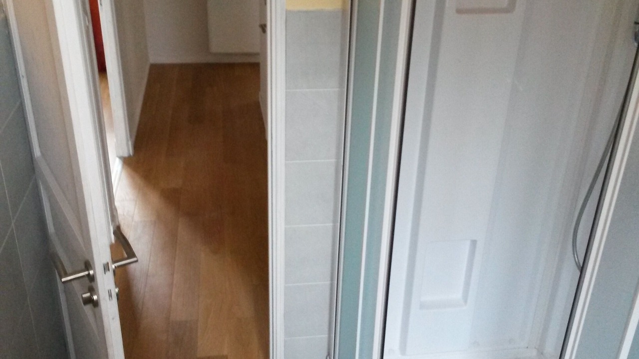 Photo of Bathroom in Saint-Contest