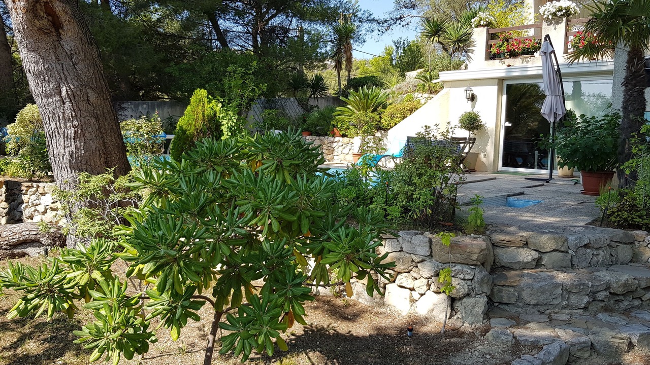 Photo of Outdoor in Ensues-la-Redonne
