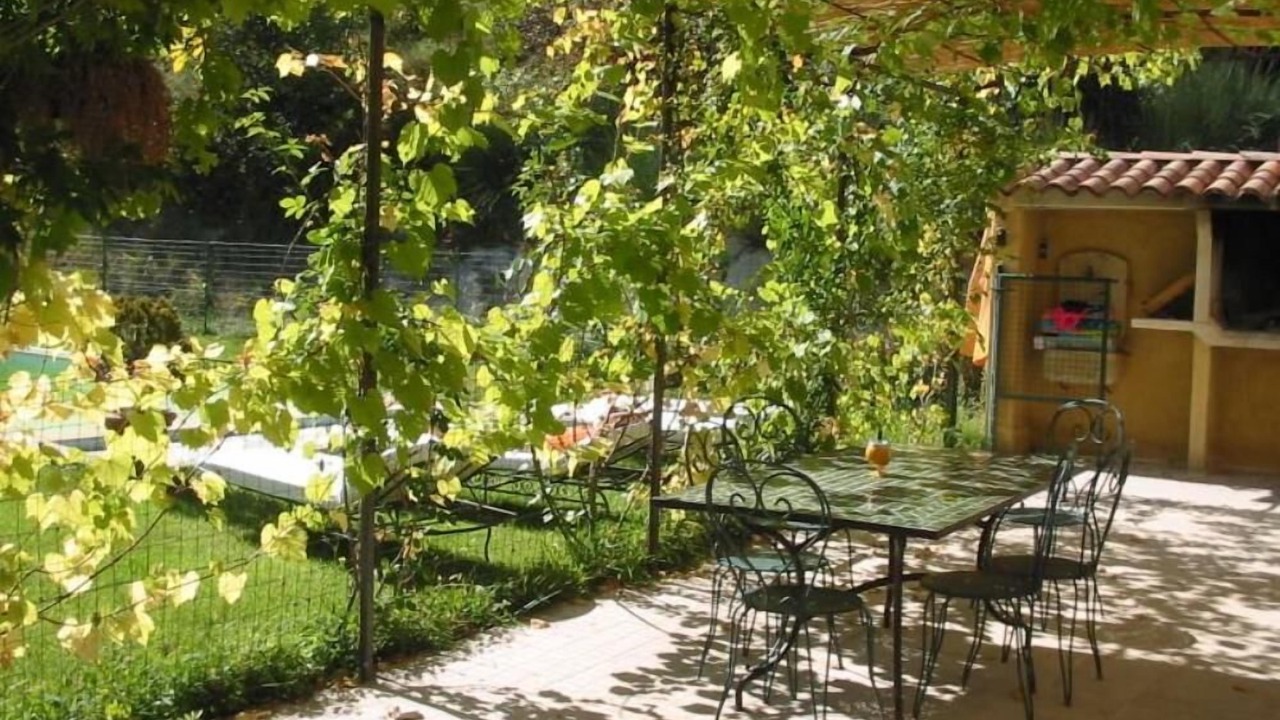 Photo of Outdoor in Crestet